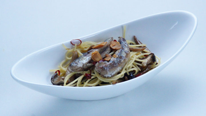 オイルサーディンのペペロンチーノ