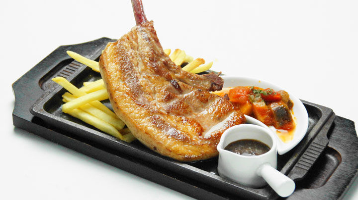 骨付きロースグリル